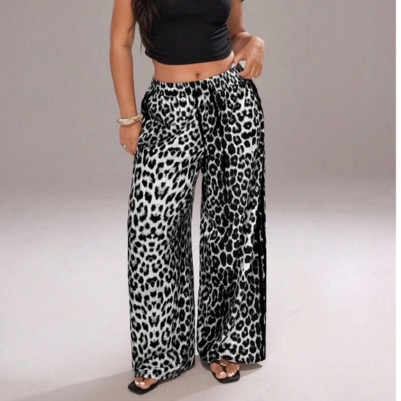 Plus Leopard Print Stretchy Waist Wide Leg Lounge Pants - Picture 6 of 6